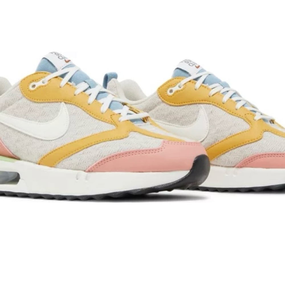 Nike Sun Club shoes. Hard to find - Picture 8 of 16